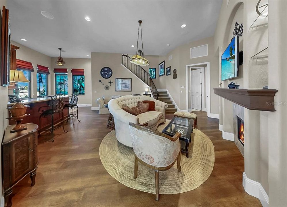 Active With Contract: $2,395,000 (5 beds, 6 baths, 5086 Square Feet)