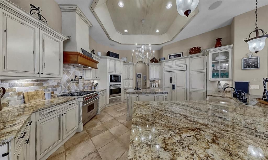 Active With Contract: $2,395,000 (5 beds, 6 baths, 5086 Square Feet)