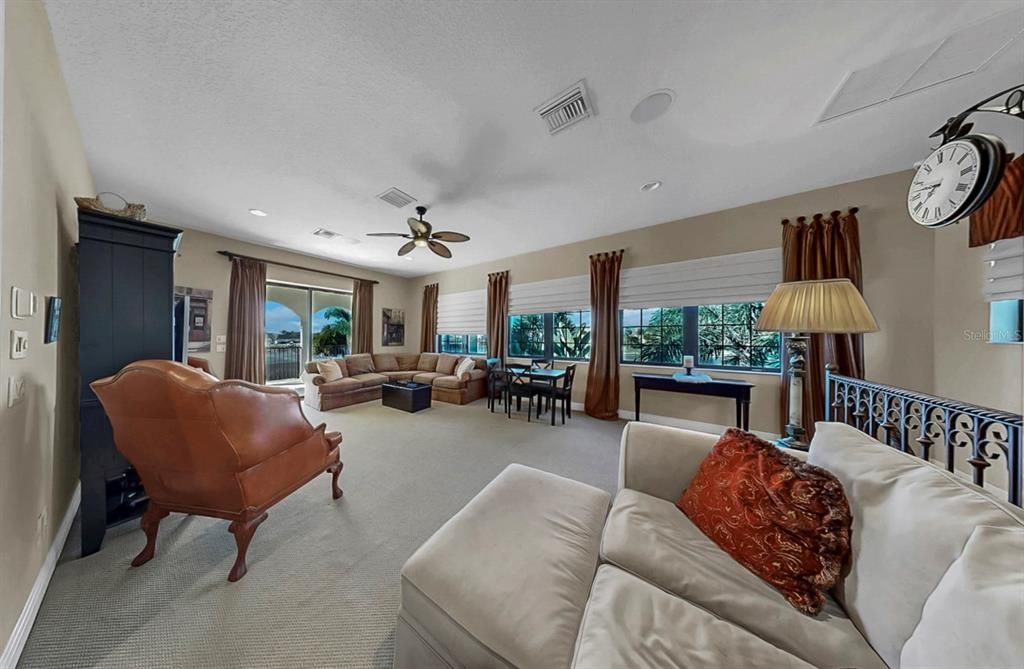 Active With Contract: $2,395,000 (5 beds, 6 baths, 5086 Square Feet)