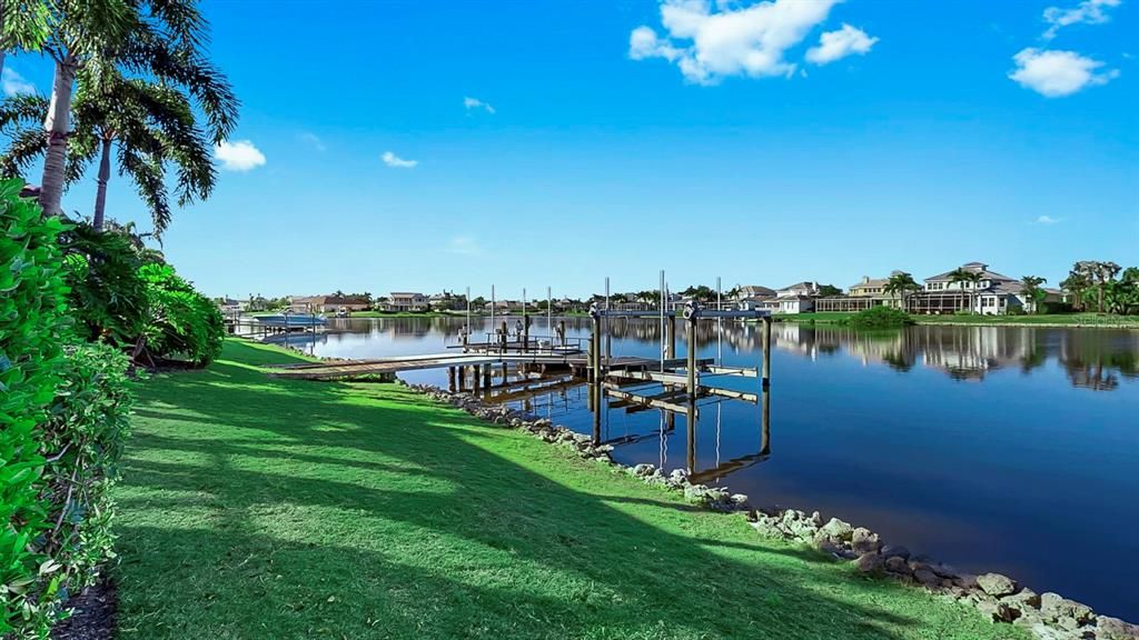 Active With Contract: $2,395,000 (5 beds, 6 baths, 5086 Square Feet)