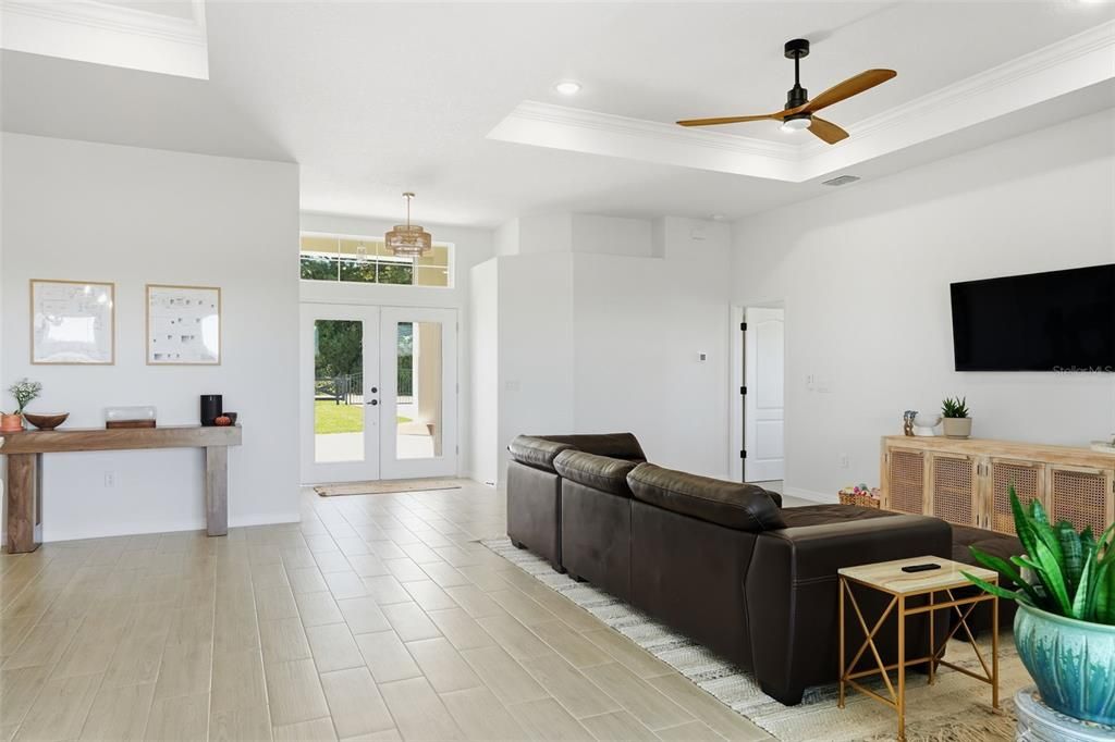 For Sale: $674,900 (4 beds, 3 baths, 2252 Square Feet)