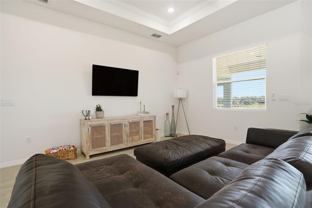 For Sale: $674,900 (4 beds, 3 baths, 2252 Square Feet)