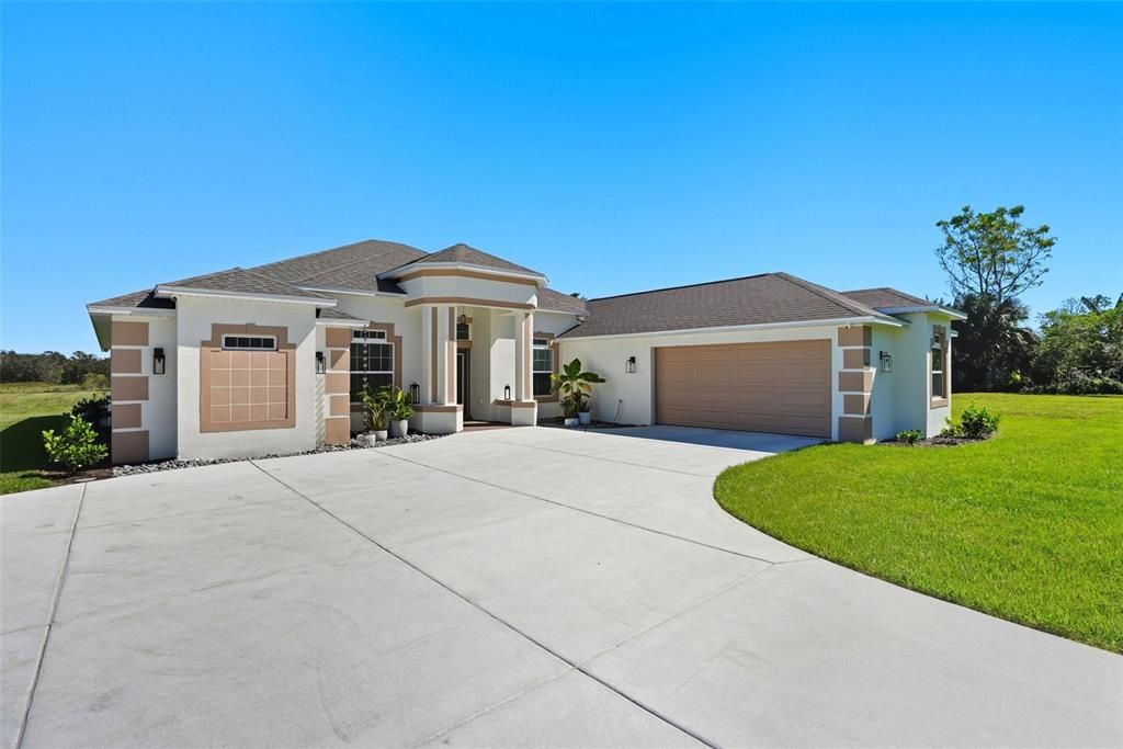 For Sale: $674,900 (4 beds, 3 baths, 2252 Square Feet)