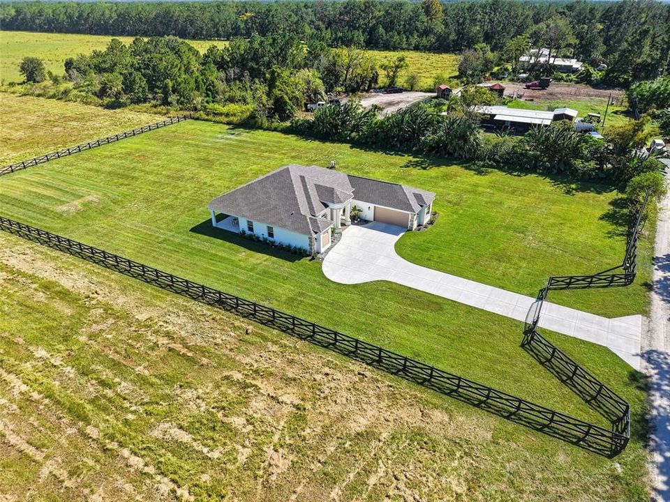 For Sale: $674,900 (4 beds, 3 baths, 2252 Square Feet)