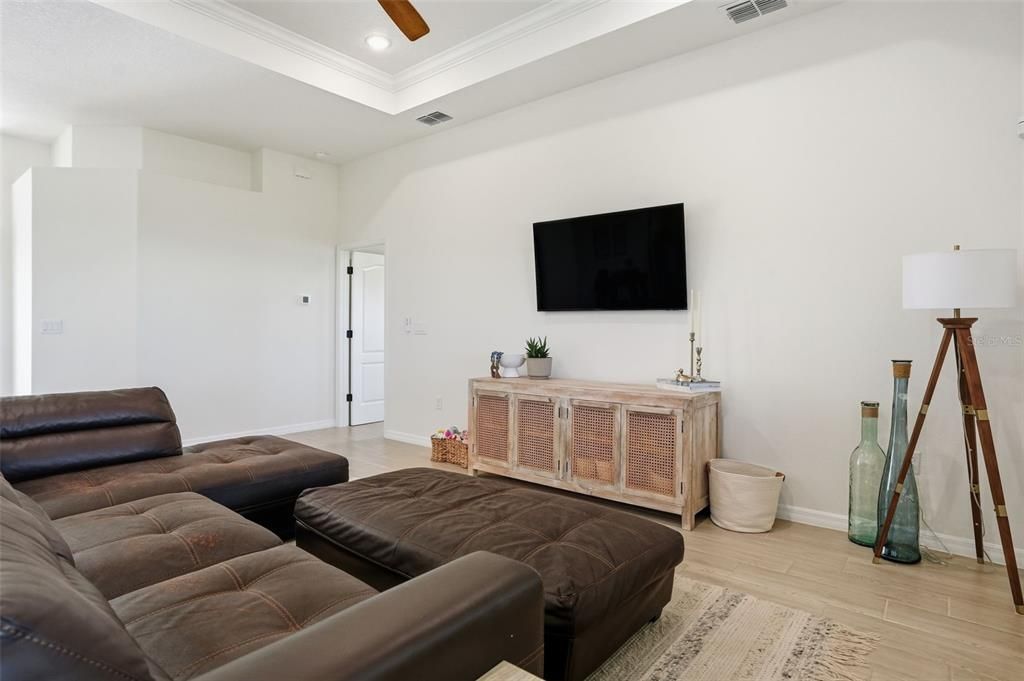 For Sale: $674,900 (4 beds, 3 baths, 2252 Square Feet)