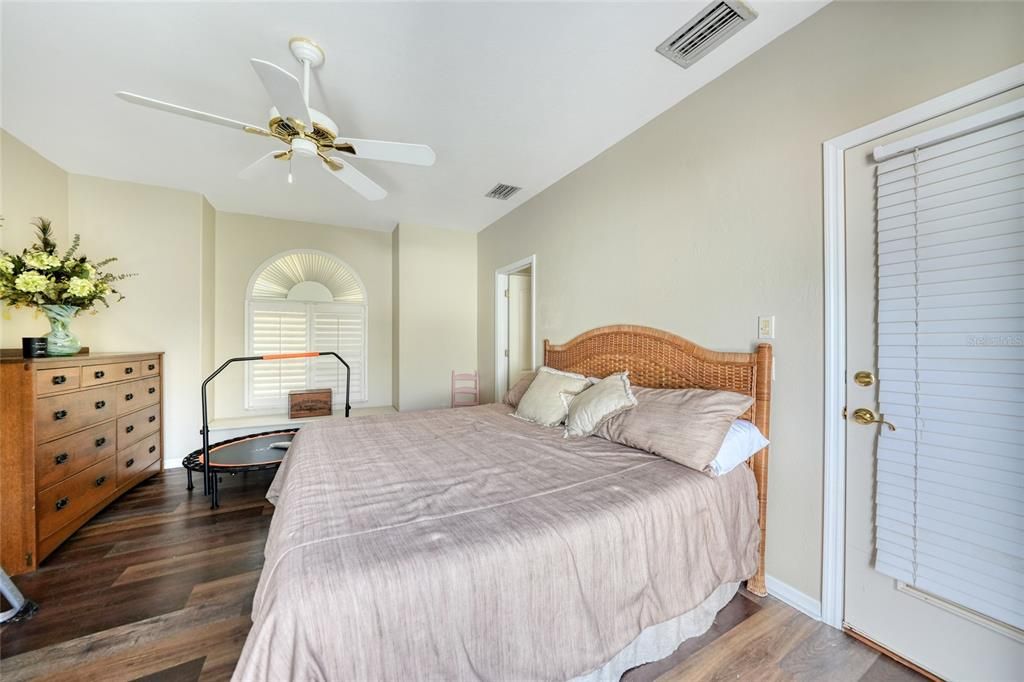 For Sale: $599,000 (4 beds, 3 baths, 2777 Square Feet)