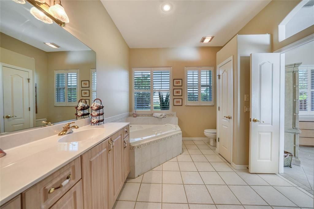 For Sale: $599,000 (4 beds, 3 baths, 2777 Square Feet)