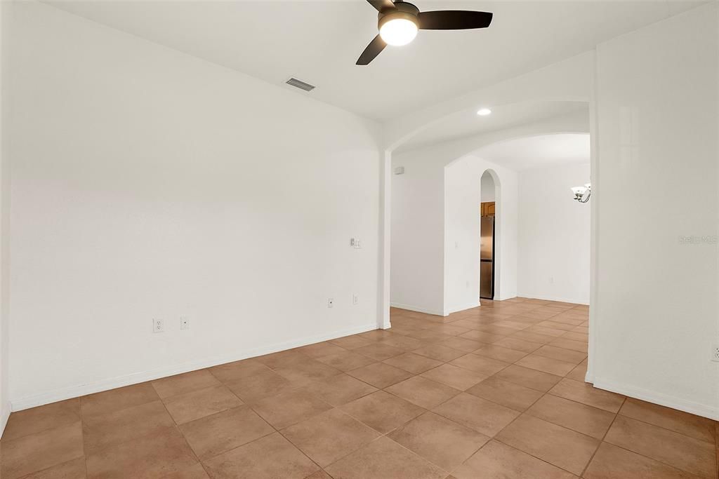 Active With Contract: $295,000 (3 beds, 2 baths, 1608 Square Feet)