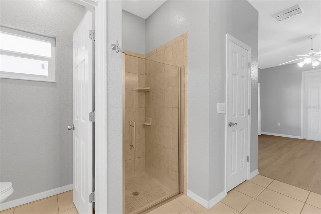 Active With Contract: $295,000 (3 beds, 2 baths, 1608 Square Feet)