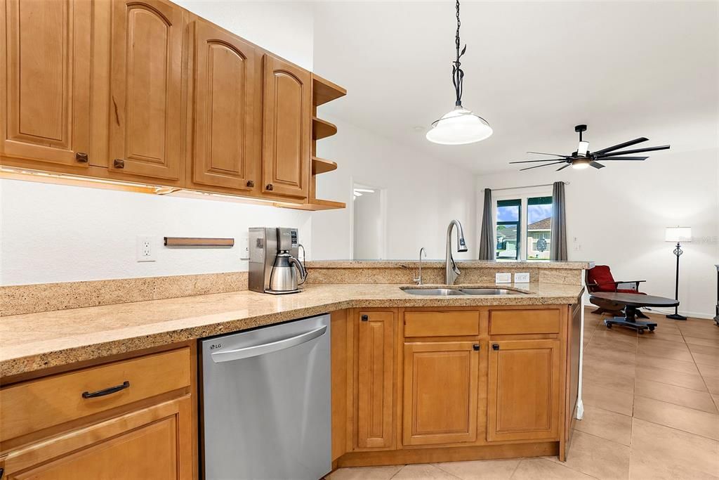 Active With Contract: $295,000 (3 beds, 2 baths, 1608 Square Feet)