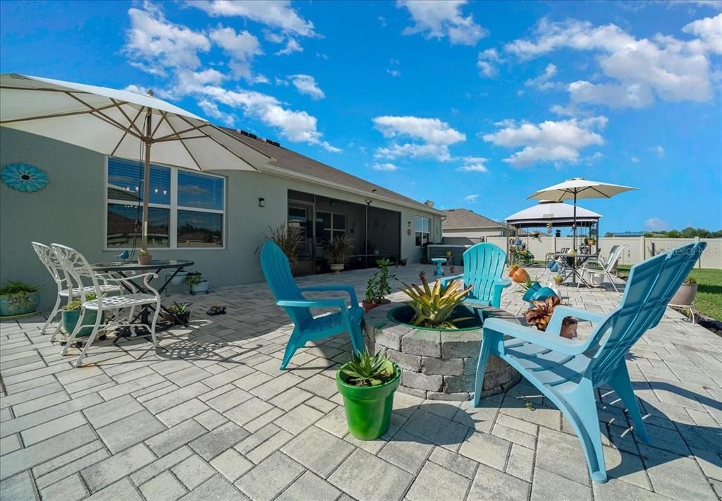 Active With Contract: $385,000 (4 beds, 2 baths, 2319 Square Feet)