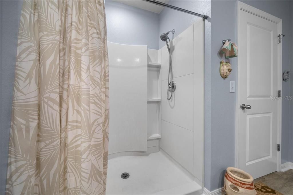 Active With Contract: $385,000 (4 beds, 2 baths, 2319 Square Feet)