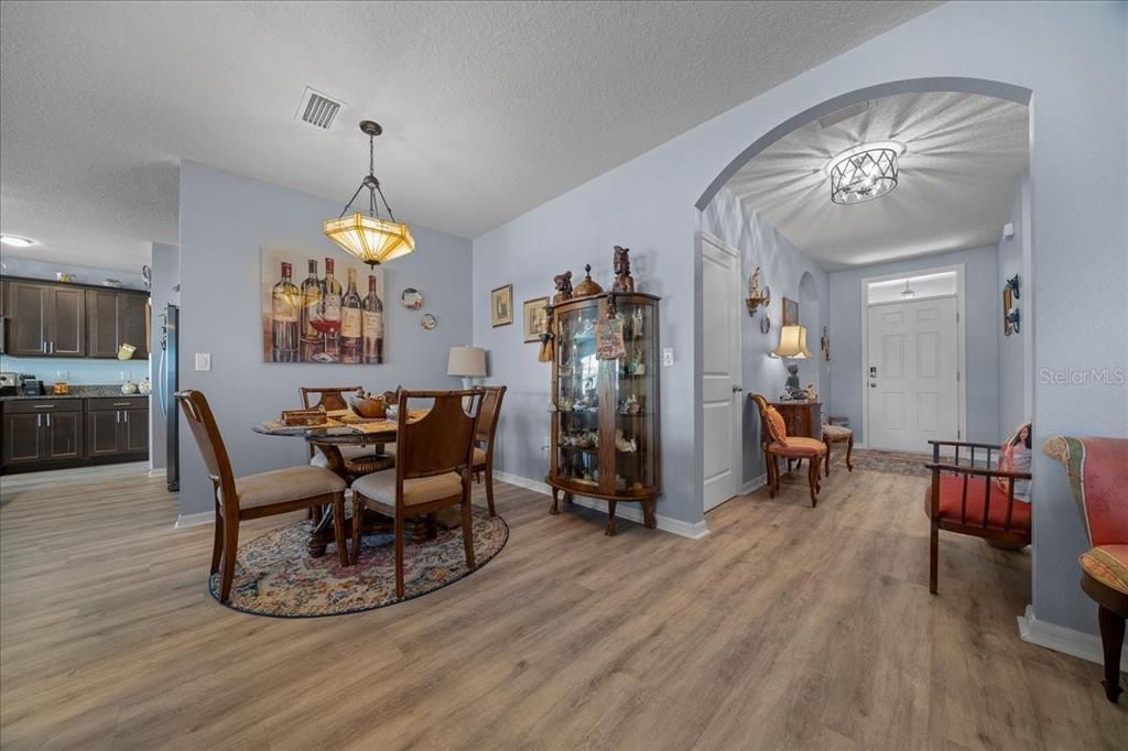 Active With Contract: $385,000 (4 beds, 2 baths, 2319 Square Feet)