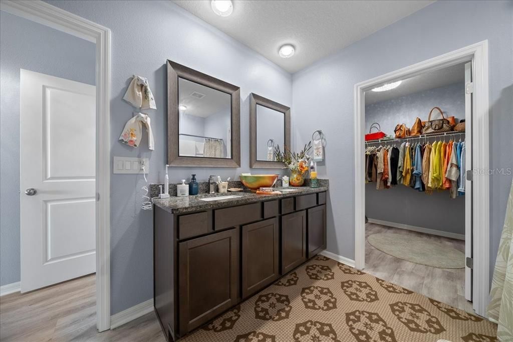 Active With Contract: $385,000 (4 beds, 2 baths, 2319 Square Feet)