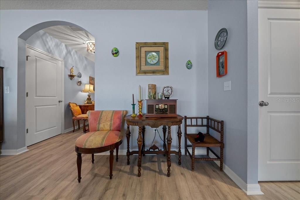 Active With Contract: $385,000 (4 beds, 2 baths, 2319 Square Feet)