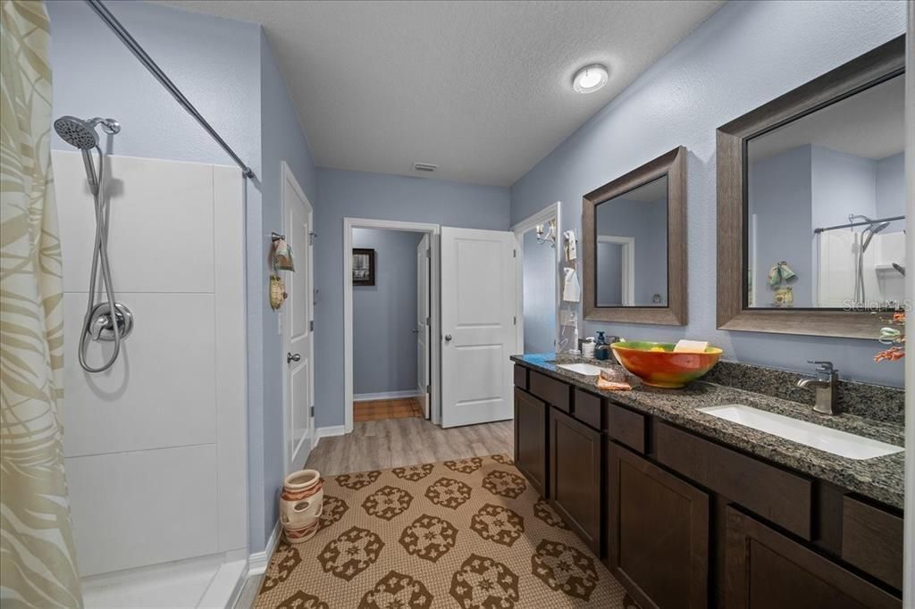 Active With Contract: $385,000 (4 beds, 2 baths, 2319 Square Feet)