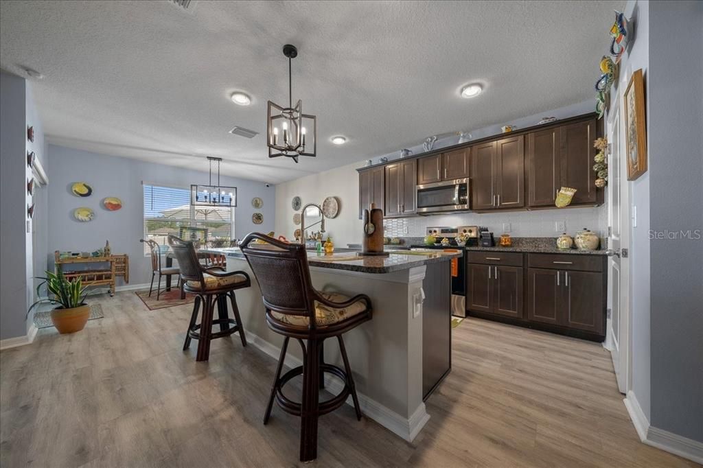 Active With Contract: $385,000 (4 beds, 2 baths, 2319 Square Feet)