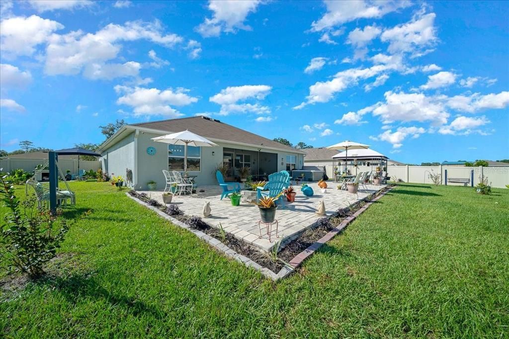 Active With Contract: $385,000 (4 beds, 2 baths, 2319 Square Feet)