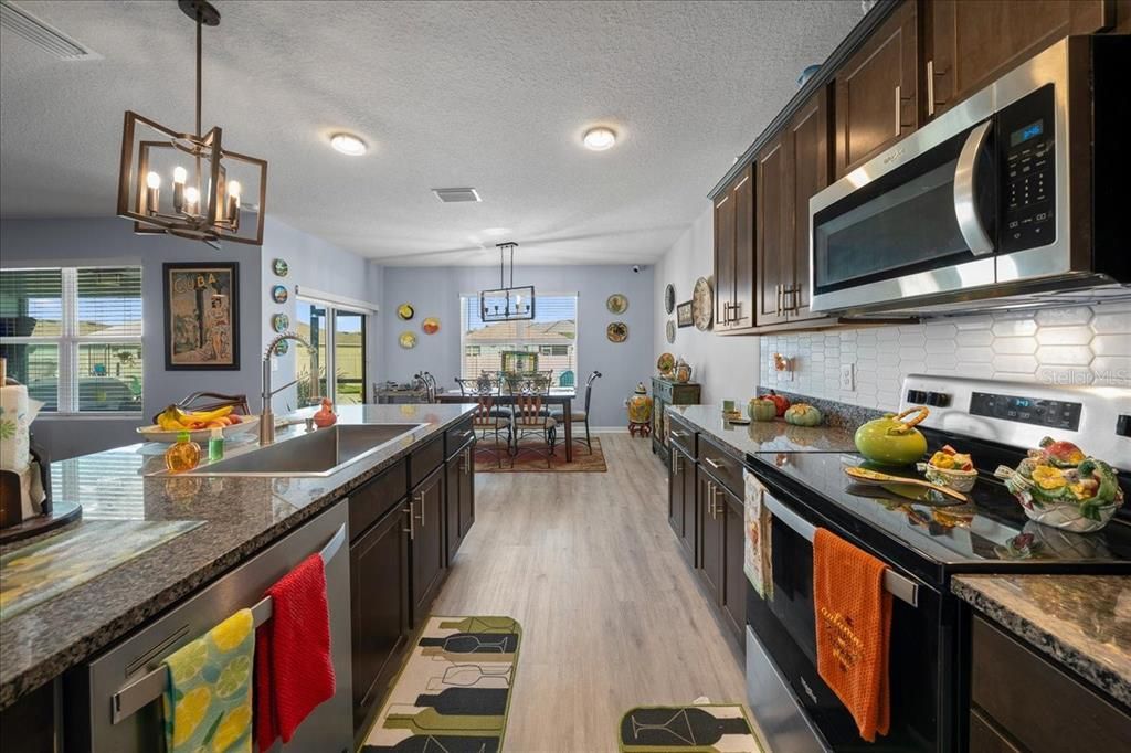 Active With Contract: $385,000 (4 beds, 2 baths, 2319 Square Feet)