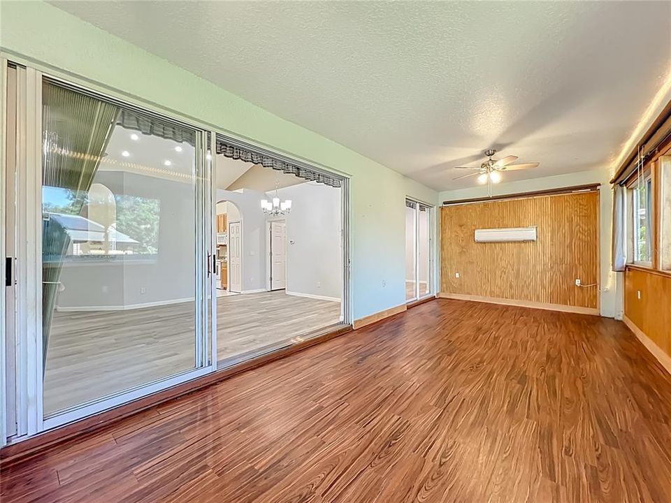 En Venta: $429,900 (3 camas, 2 baños, 2116 Pies cuadrados)