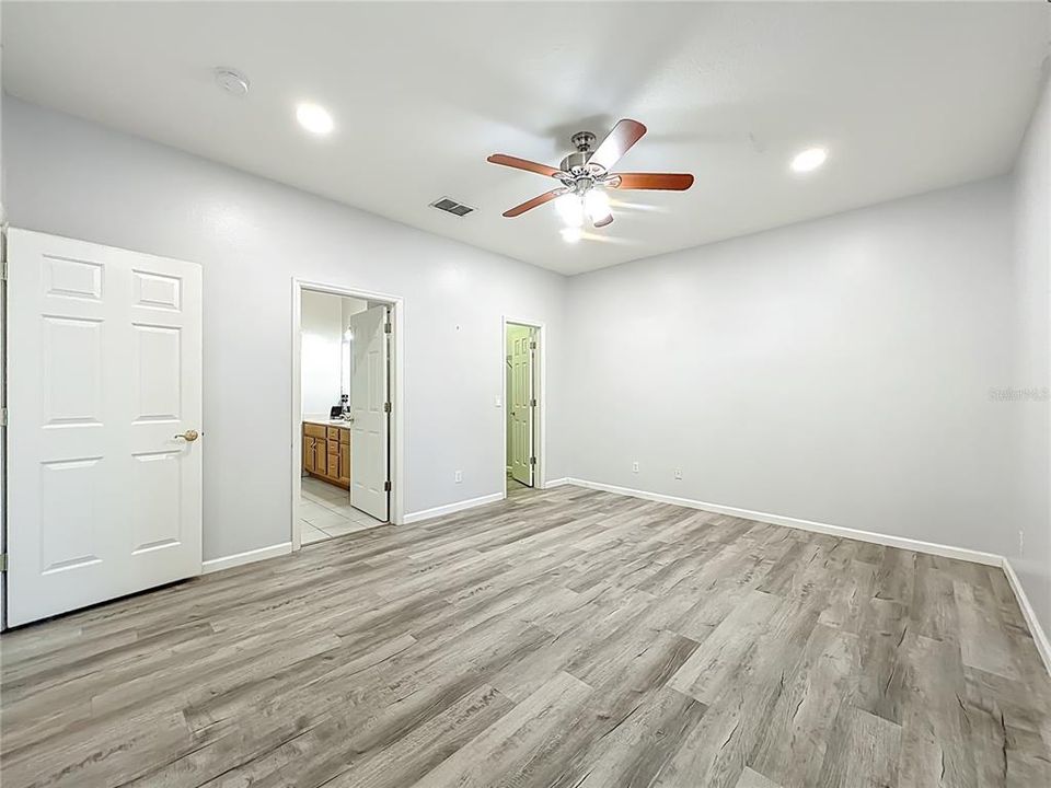 En Venta: $429,900 (3 camas, 2 baños, 2116 Pies cuadrados)