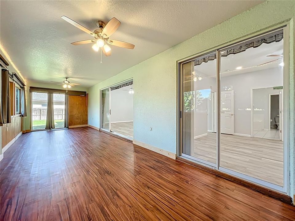 En Venta: $429,900 (3 camas, 2 baños, 2116 Pies cuadrados)