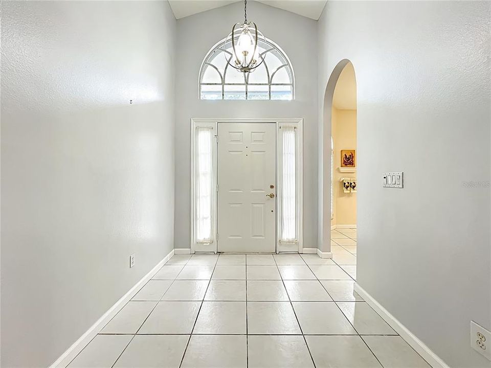 En Venta: $429,900 (3 camas, 2 baños, 2116 Pies cuadrados)