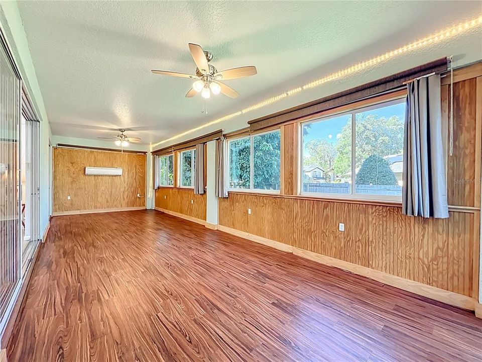 En Venta: $429,900 (3 camas, 2 baños, 2116 Pies cuadrados)