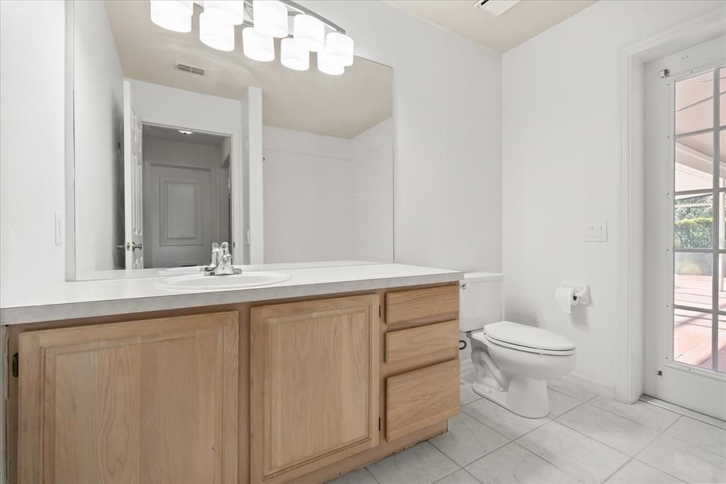 Active With Contract: $580,000 (4 beds, 3 baths, 2367 Square Feet)