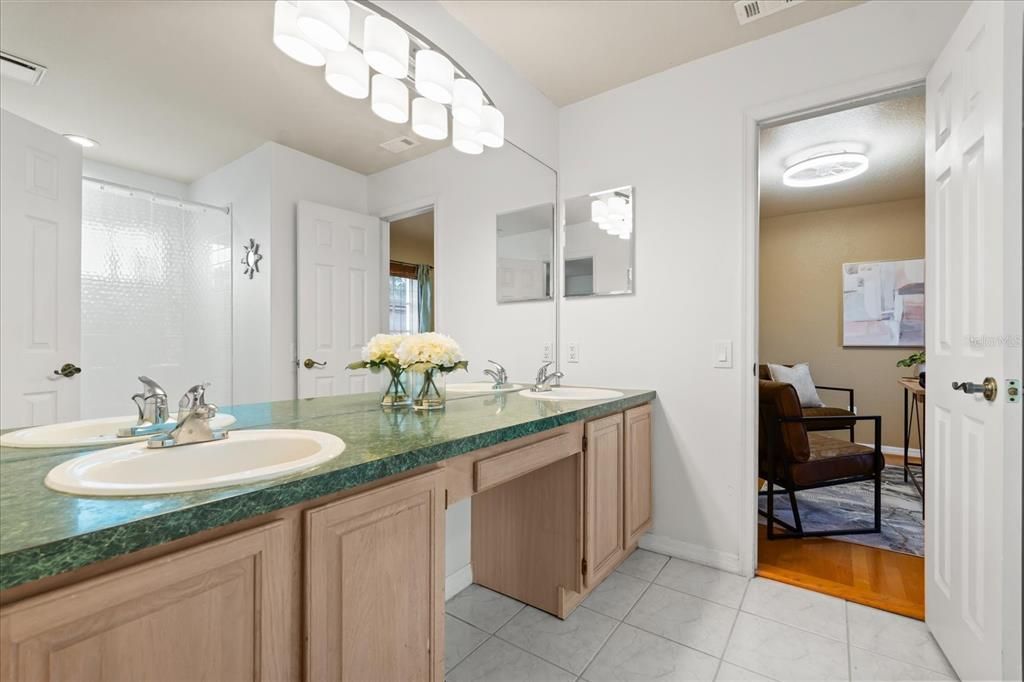 Active With Contract: $580,000 (4 beds, 3 baths, 2367 Square Feet)