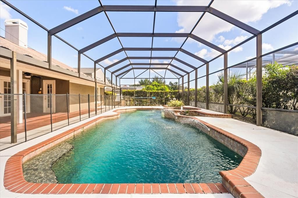 Active With Contract: $580,000 (4 beds, 3 baths, 2367 Square Feet)