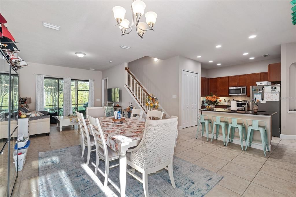 待售: $369,900 (3 贝兹, 3 浴室, 2081 平方英尺)