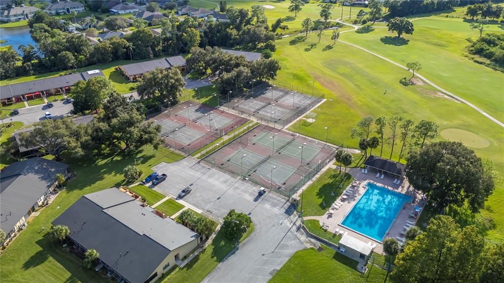 En Venta: $425,000 (4 camas, 2 baños, 2465 Pies cuadrados)