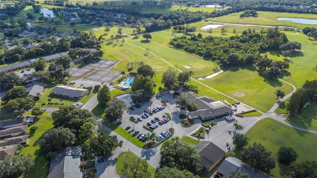 En Venta: $425,000 (4 camas, 2 baños, 2465 Pies cuadrados)