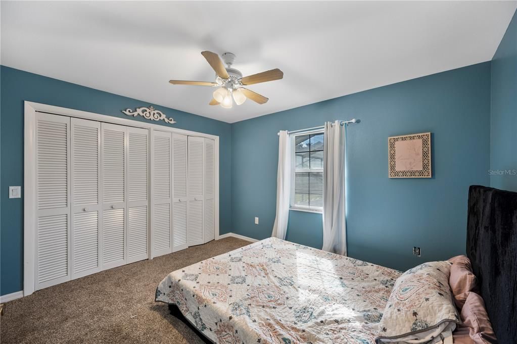 En Venta: $425,000 (4 camas, 2 baños, 2465 Pies cuadrados)