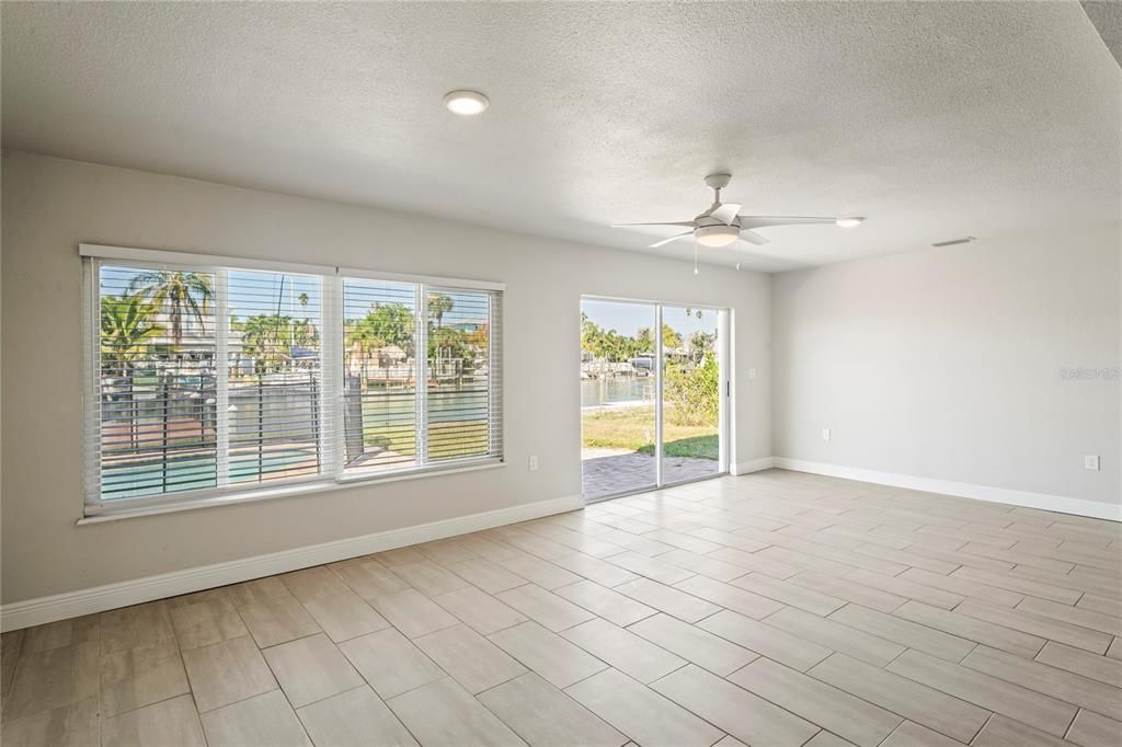 待售: $1,068,100 (3 贝兹, 2 浴室, 2091 平方英尺)