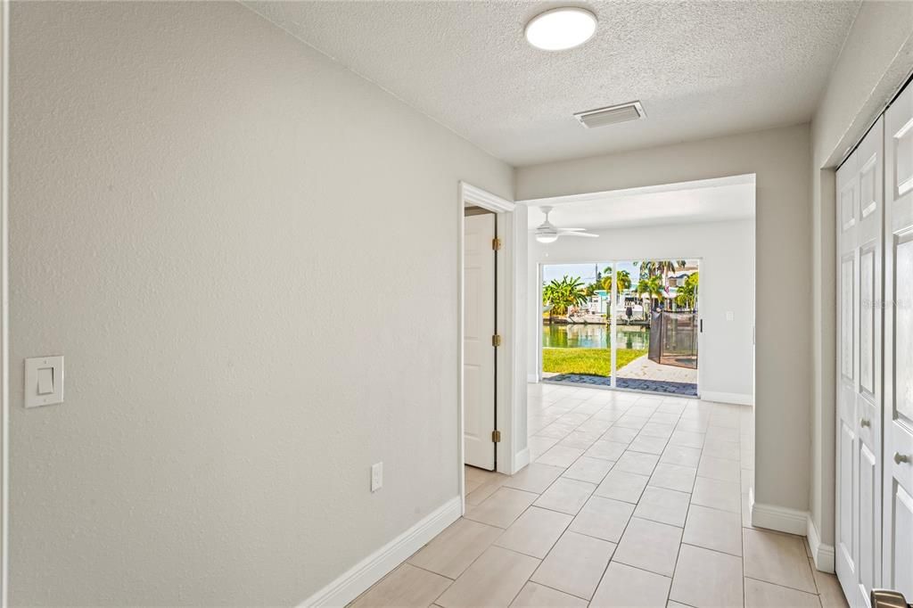 待售: $1,068,100 (3 贝兹, 2 浴室, 2091 平方英尺)