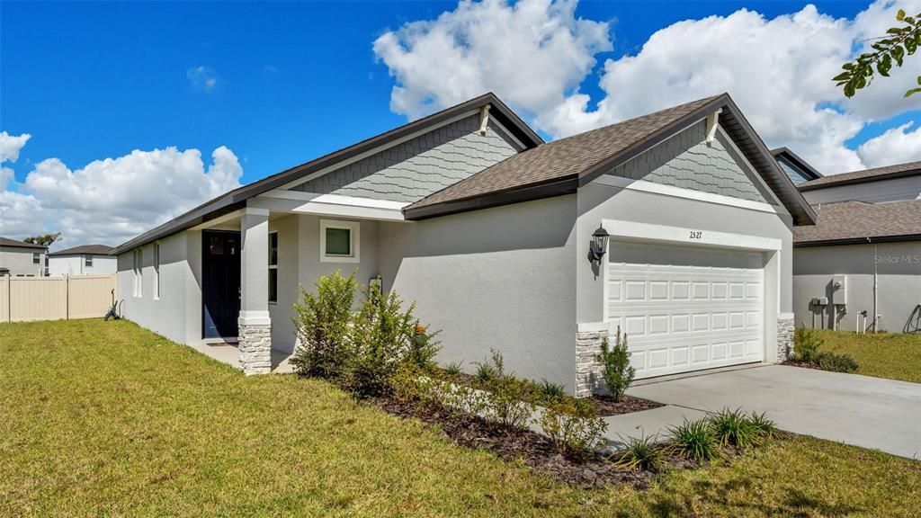 For Sale: $310,000 (4 beds, 2 baths, 1607 Square Feet)