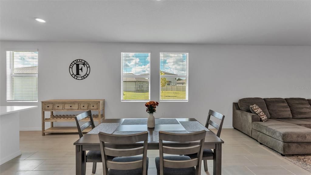 For Sale: $310,000 (4 beds, 2 baths, 1607 Square Feet)