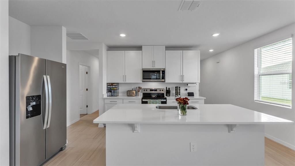 For Sale: $310,000 (4 beds, 2 baths, 1607 Square Feet)