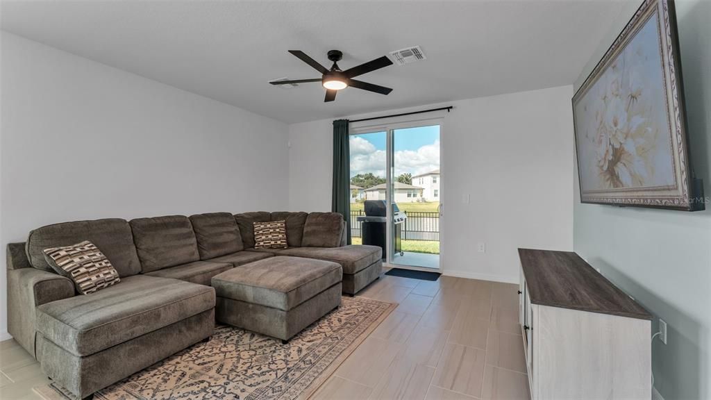 For Sale: $310,000 (4 beds, 2 baths, 1607 Square Feet)