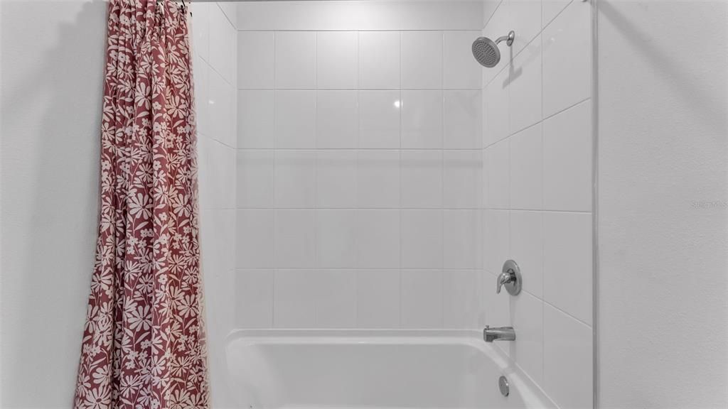 For Sale: $310,000 (4 beds, 2 baths, 1607 Square Feet)