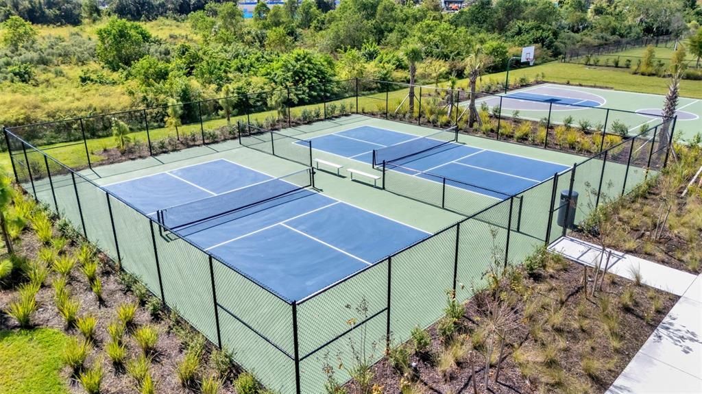 For Sale: $310,000 (4 beds, 2 baths, 1607 Square Feet)