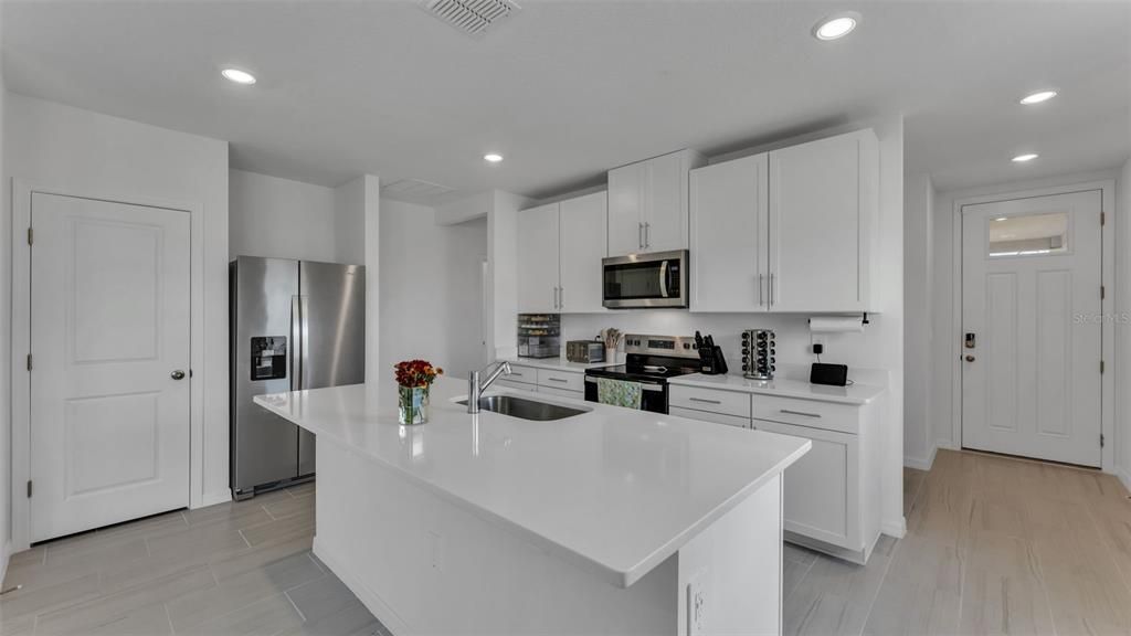 For Sale: $310,000 (4 beds, 2 baths, 1607 Square Feet)