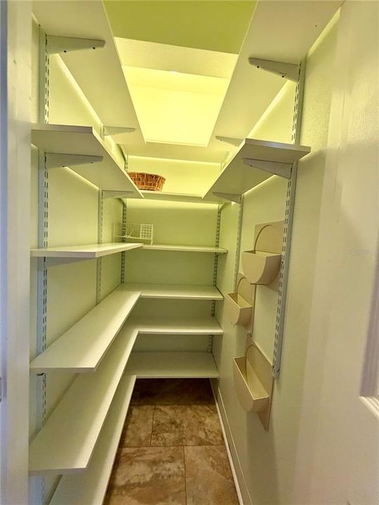 En Renta: $3,150 (3 camas, 3 baños, 1943 Pies cuadrados)