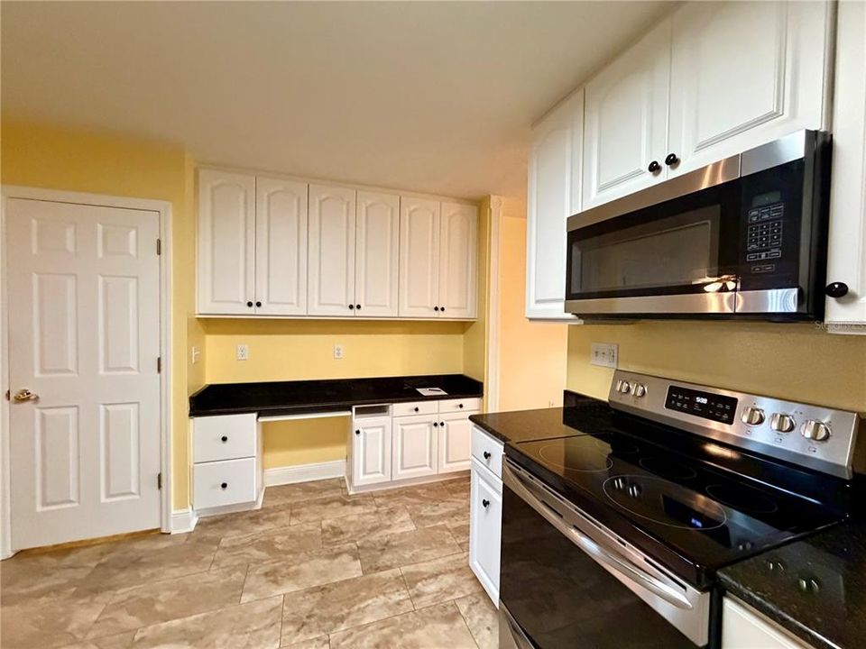 En Renta: $3,150 (3 camas, 3 baños, 1943 Pies cuadrados)