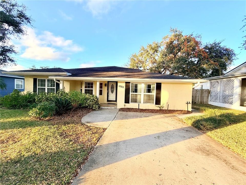 En Renta: $3,150 (3 camas, 3 baños, 1943 Pies cuadrados)