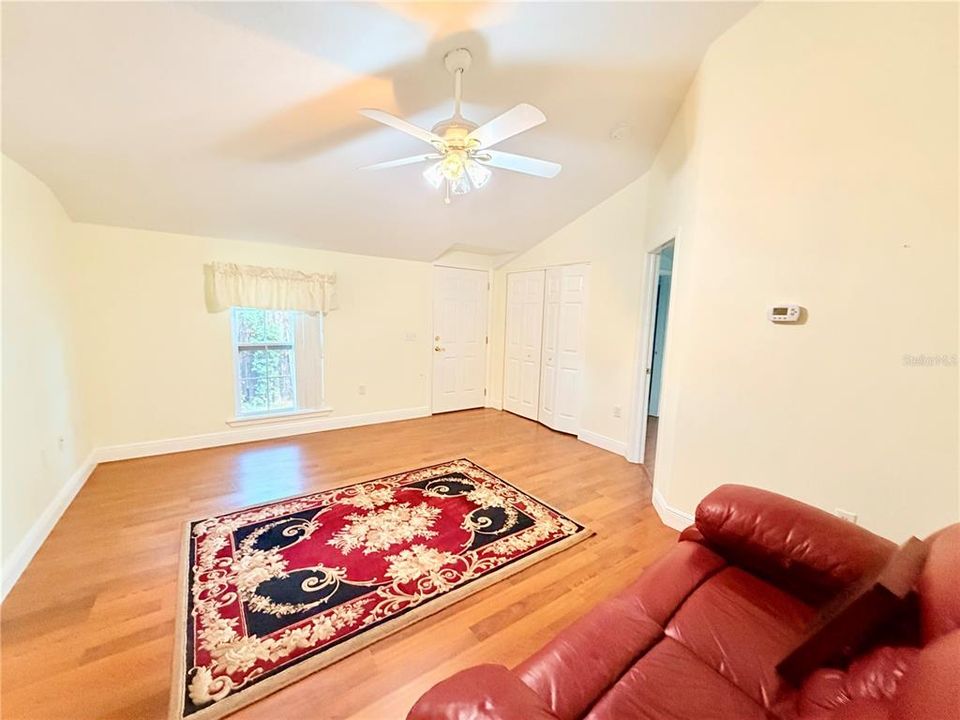 En Renta: $3,150 (3 camas, 3 baños, 1943 Pies cuadrados)