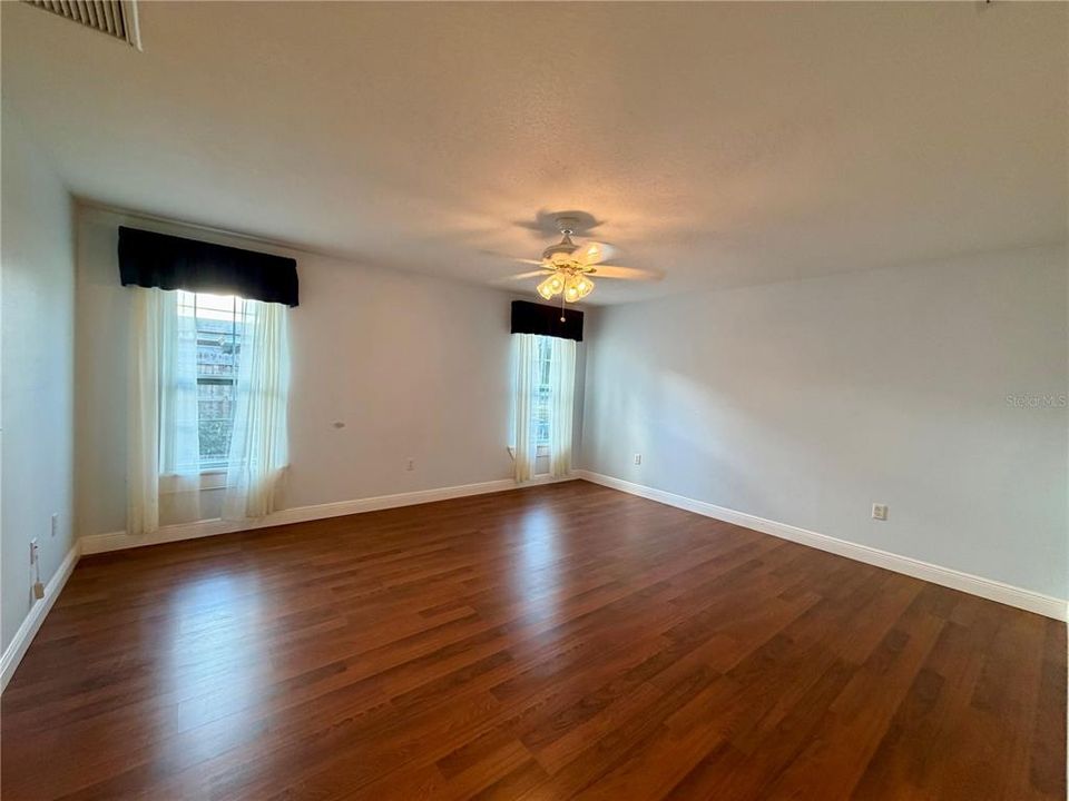 En Renta: $3,150 (3 camas, 3 baños, 1943 Pies cuadrados)