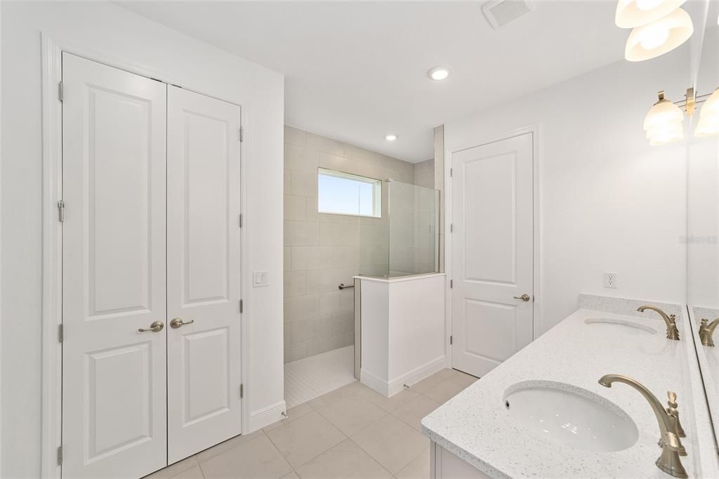 Active With Contract: $377,000 (2 beds, 2 baths, 2142 Square Feet)